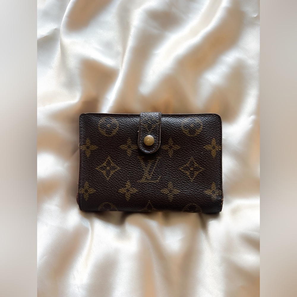 Louis Vuitton Monogram Kisslock Wallet